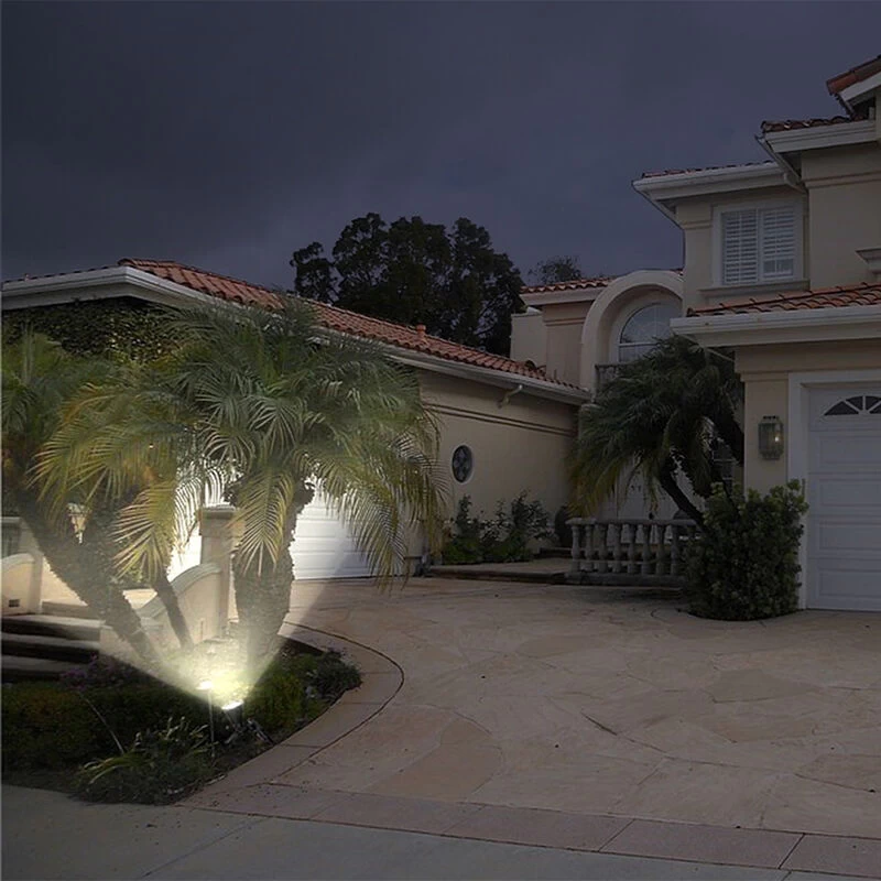 Techko Solar Spotlight, 2-Pack 4 Techko Solar Spotlight, 2-Pack - Image 2